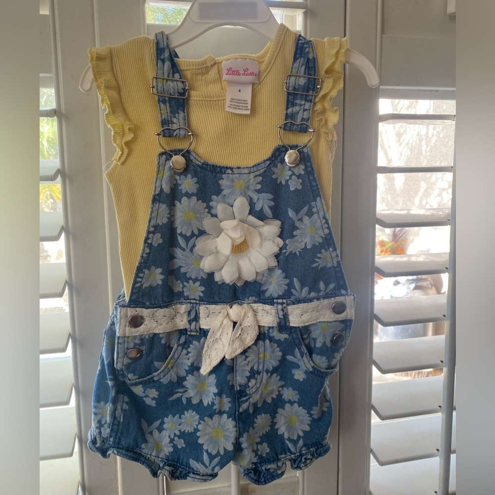 Girls bluejean overall short set. NWOT size 4